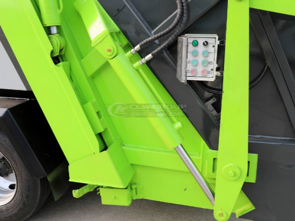 Hydraulic Lifting Safety Circuit of isuzu garbage truck