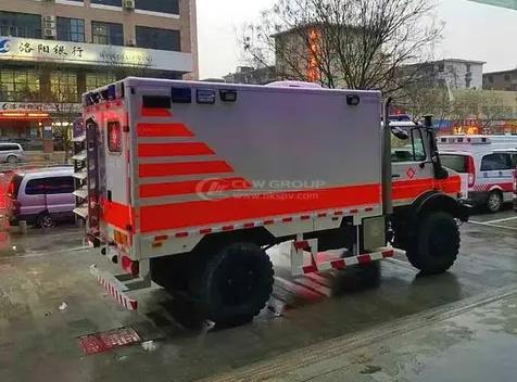 Mercedes-Benz Unimog Ambulance