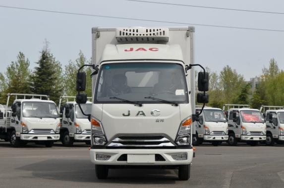 JAC 1-3t small refrigerator box truck